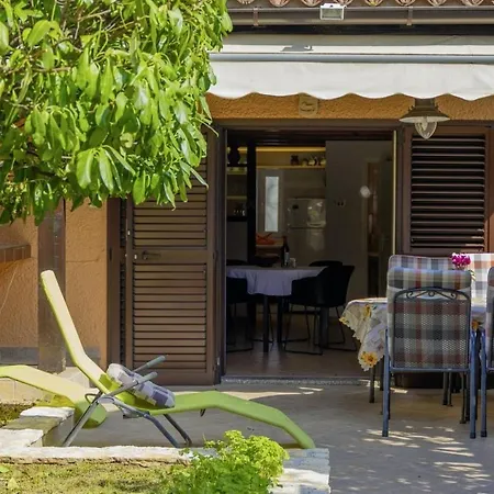 Vesna In Rovinjsko Selo Rovinj
